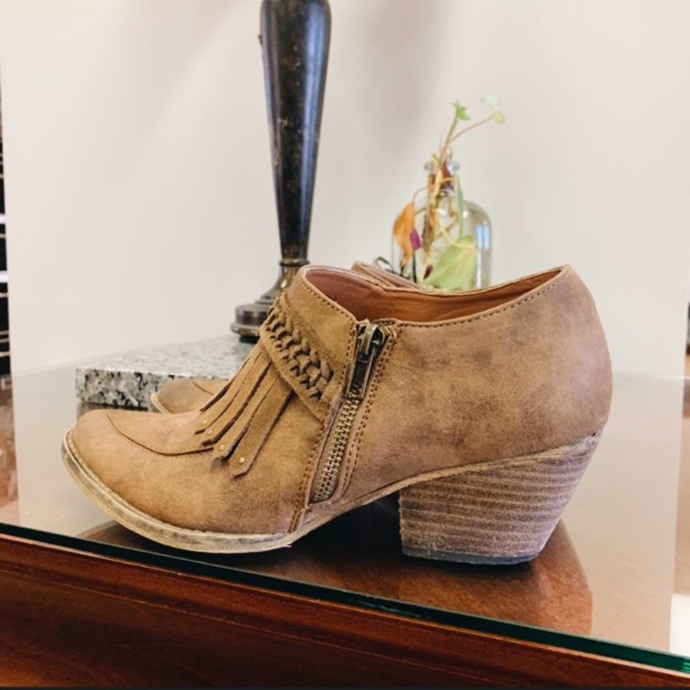 ⚡️Leather Bootie // western